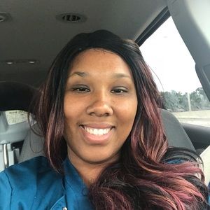 Meet your Posher, Janisa